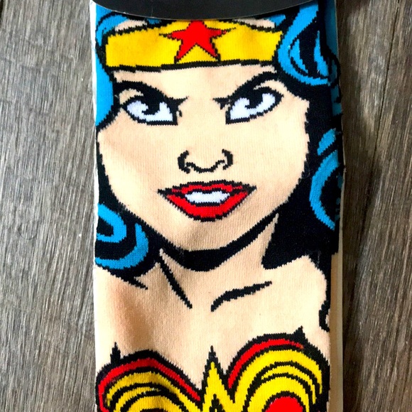 💪🏼💋WONDER WOMAN Socks🔥💎 - Picture 1 of 7